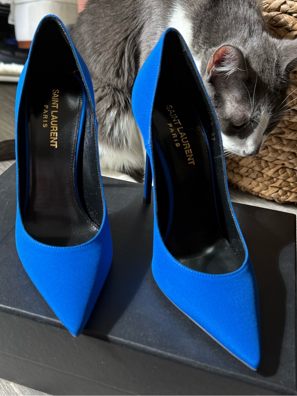Saint Laurent Zoe 105 Pumps Picasso Blue Crepe De Chine Heels EU 37 NIB Rare